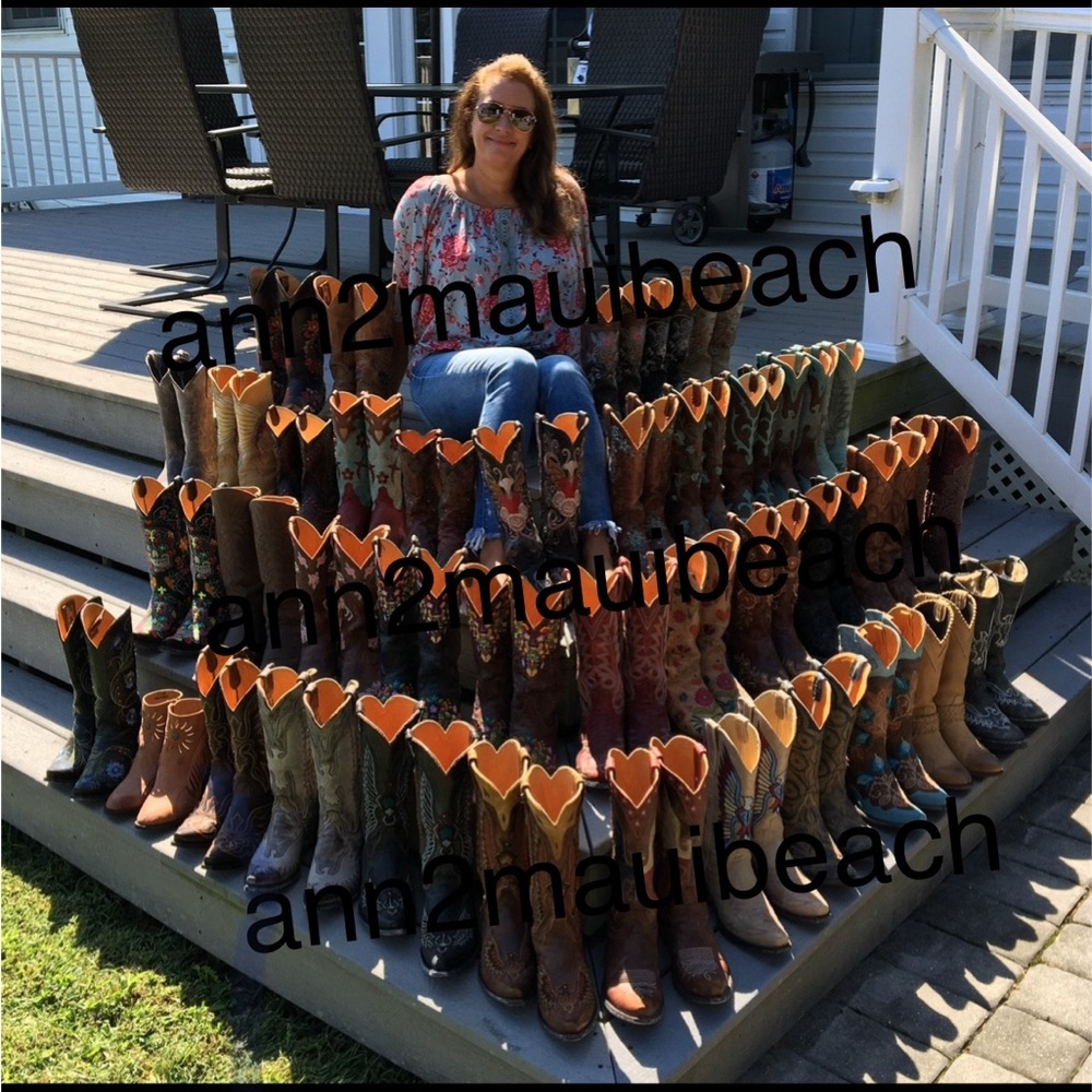 Beautiful RED Black Star boots for sale! 7.5 summer Memorial Day July 4th